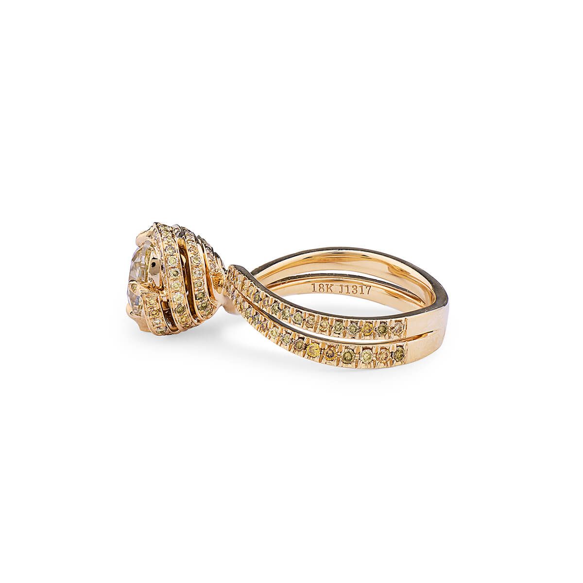 浅 呈褐色的 黄色 钻石 戒指, 1.50 重量 (2.22 克拉 总重), 枕型 形状, EG_Lab 认证, J6026292229