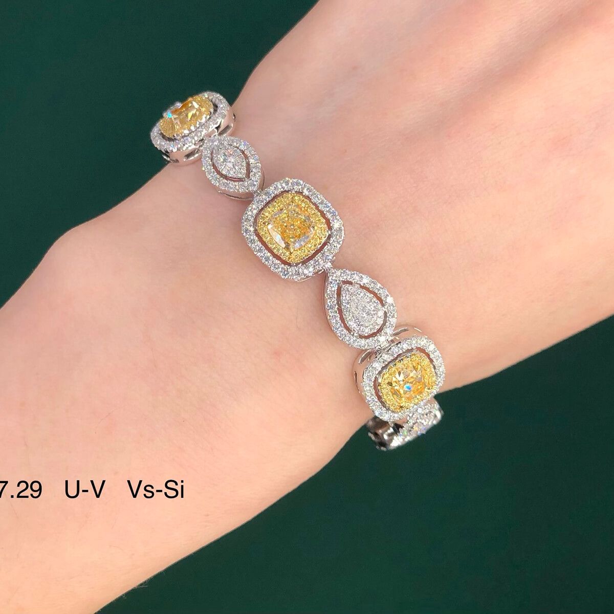 Light Yellow (U-V) Diamond Bracelet, 7.29 Ct. (11.80 Ct. TW), Cushion shape, GIA Certified, JCBF05391340
