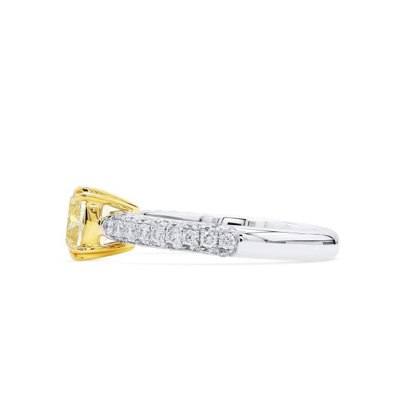 浅 Yellow (W-X) 钻石 戒指, 1.55 重量 (2.32 克拉 总重), 枕型 形状, GIA 认证, 1162299244