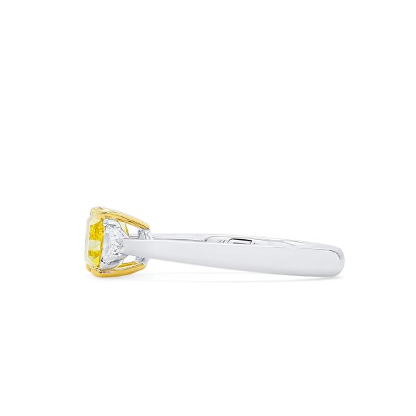 艳 黄色 钻石 戒指, 1.30 重量 (1.51 克拉 总重), 镭帝恩型 形状, GIA 认证, 1172309694
