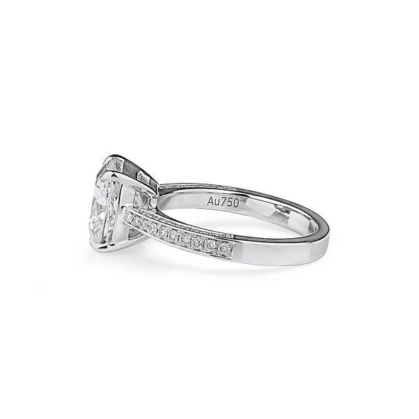 白色 钻石 戒指, 3.05 重量 (4.50 克拉 总重), 枕型 形状, GIA 认证, 7326383091