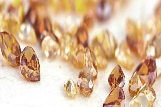 Choosing the Best Brown Diamond Earrings for Your Natural Face Shape