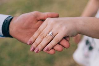 How Much Do Engagement Rings Cost?