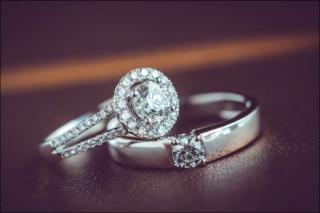 How Today's Couples Are Changing the Engagement Ring 'Rules'